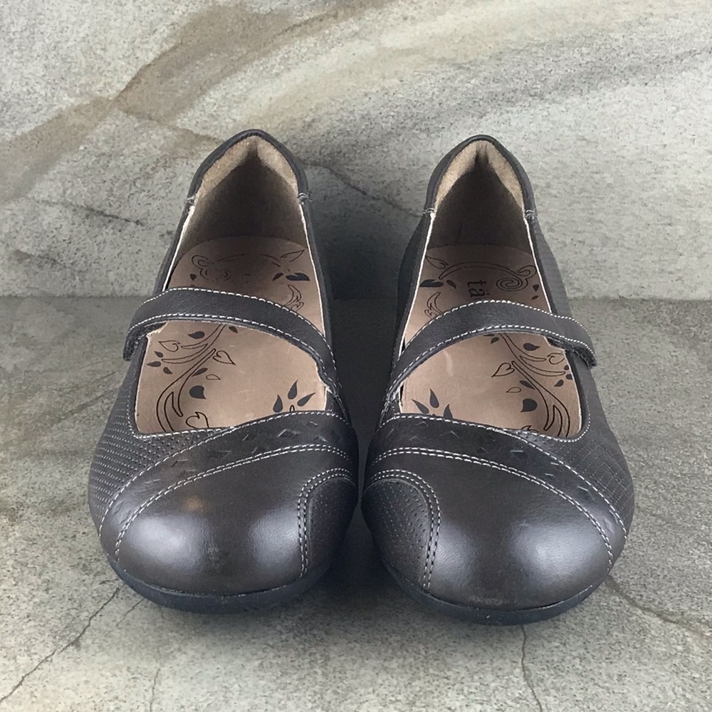 NEW Taos Scamp Mary Jane Flats - Picture 3 of 14
